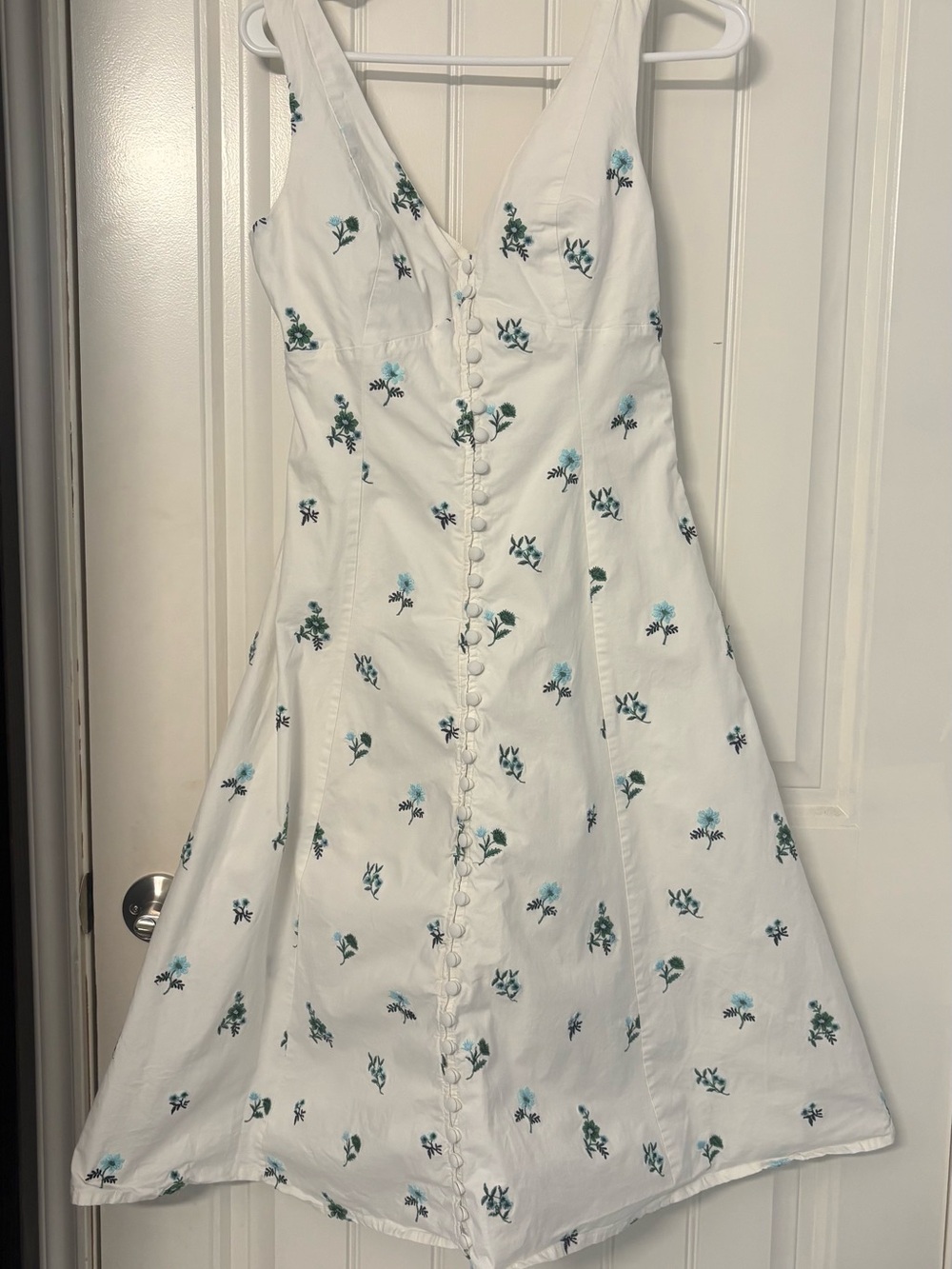 Anthropologie Sleeveless V-neck Button front midi dress